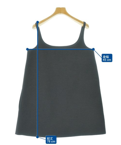 PRADA เสื้อลำลอง