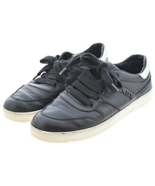 PRADA รองเท้าผ้าใบ
