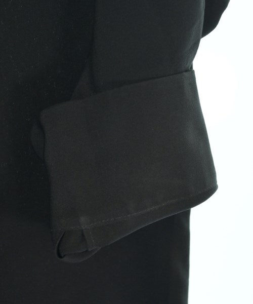 PRADA เสื้อสตรี