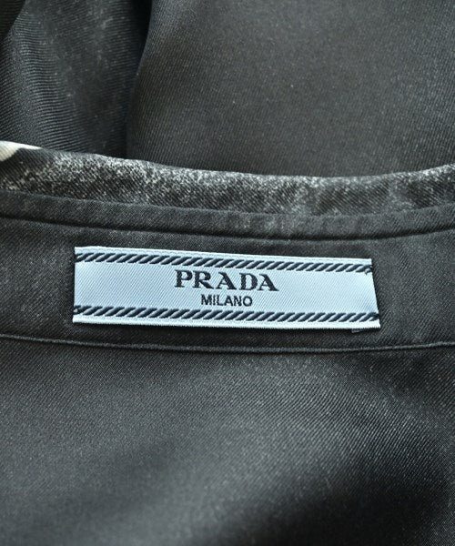 PRADA เสื้อลำลอง