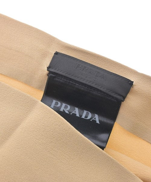 PRADA ผ้าคลุมไหล่