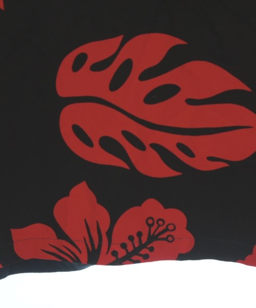 PRADA เสื้อยืด/เสื้อท็อปส์