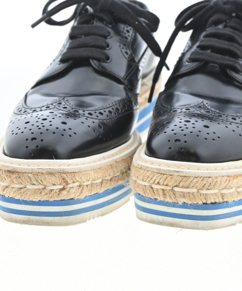 PRADA รองเท้าผ้าใบ