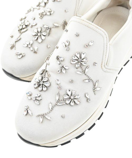 PRADA รองเท้าผ้าใบ
