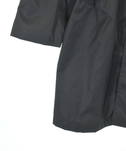 PRADA เสื้อกันฝน
