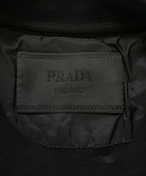 PRADA เสื้อยืด/เสื้อท็อปส์