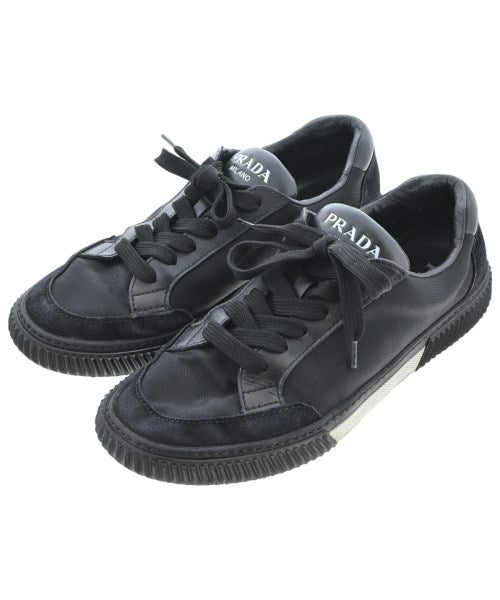 PRADA รองเท้าผ้าใบ