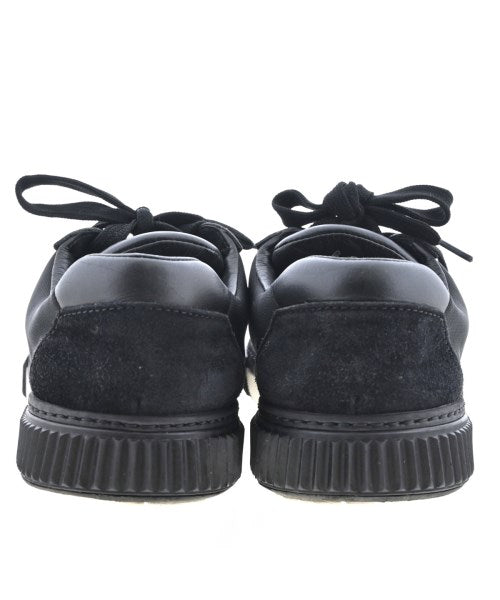 PRADA รองเท้าผ้าใบ