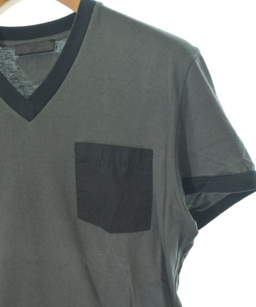PRADA เสื้อยืด/เสื้อท็อปส์