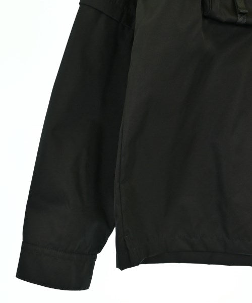 PRADA เสื้อลำลอง