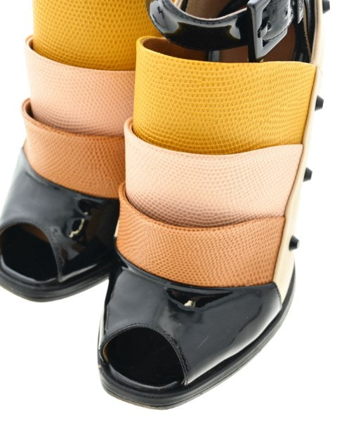 FENDI รองเท้าส้นสูง