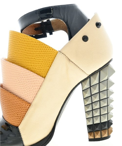 FENDI รองเท้าส้นสูง