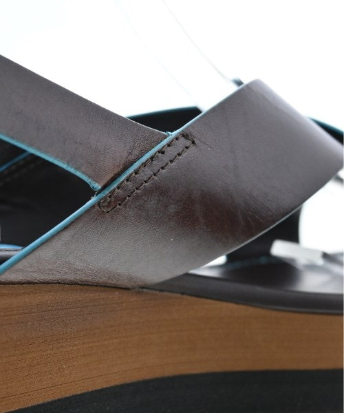 FENDI รองเท้าแตะ