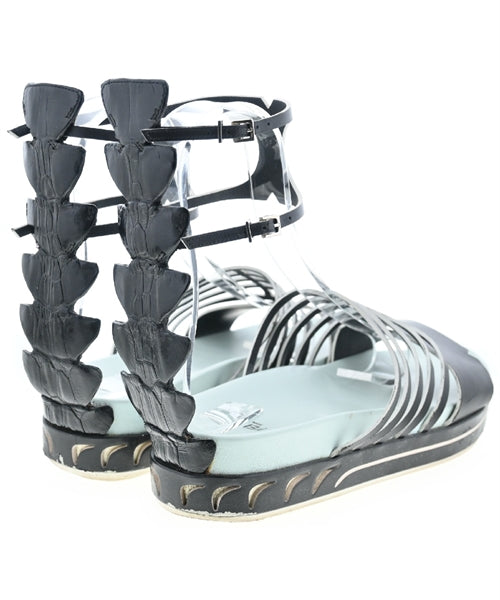 FENDI รองเท้าแตะ