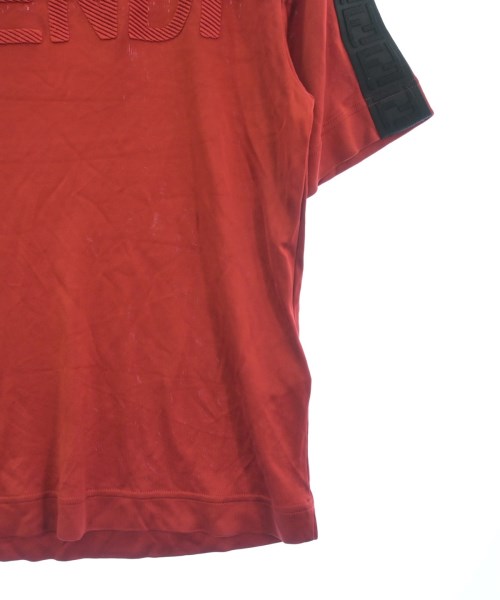 FENDI เสื้อยืด/เสื้อท็อปส์