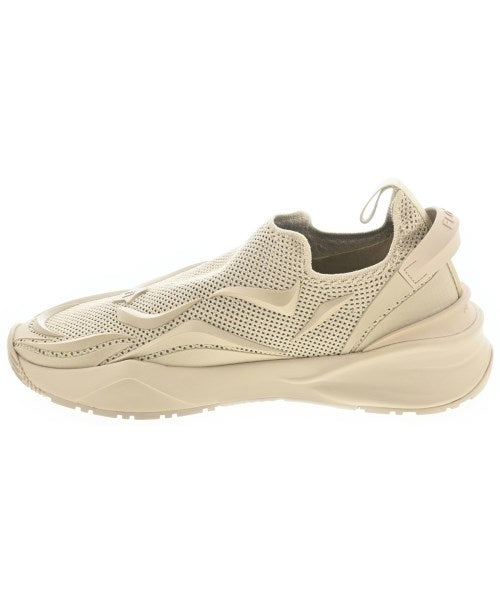 FENDI รองเท้าผ้าใบ