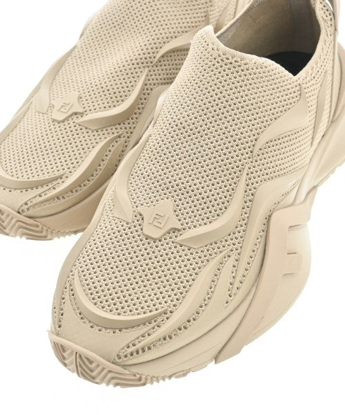 FENDI รองเท้าผ้าใบ