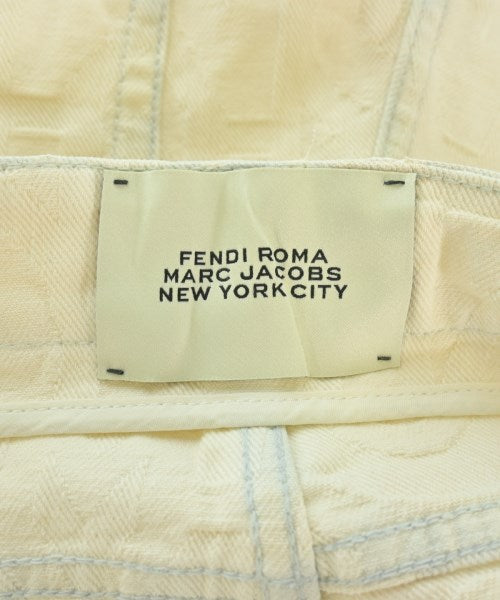 FENDI ยีนส์