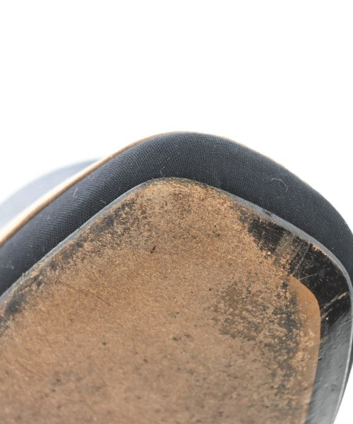 FENDI รองเท้าส้นสูง