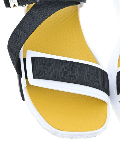 FENDI รองเท้าแตะ