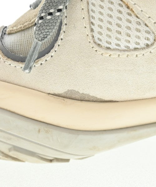 FENDI รองเท้าผ้าใบ