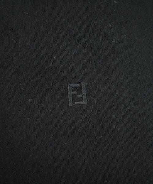FENDI เสื้อยืด/เสื้อท็อปส์