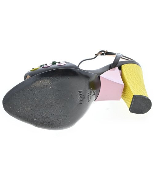FENDI รองเท้าแตะ