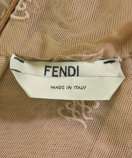 FENDI เสื้อยืด/เสื้อท็อปส์