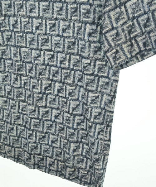 FENDI เสื้อยืด/เสื้อท็อปส์