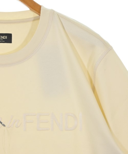FENDI เสื้อยืด/เสื้อท็อปส์