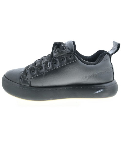 BOTTEGA VENETA รองเท้าผ้าใบ