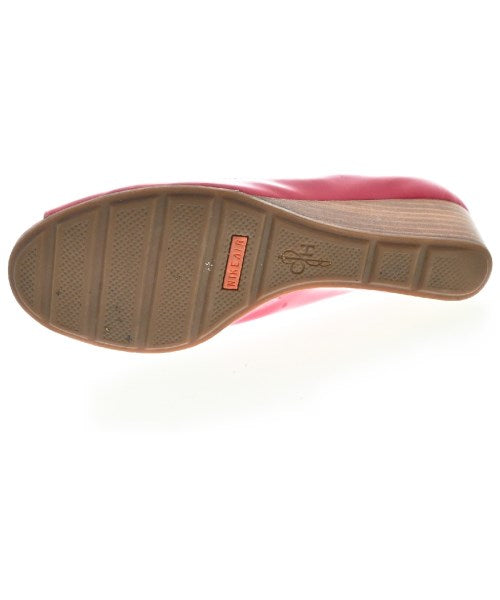 COLE HAAN รองเท้าส้นสูง