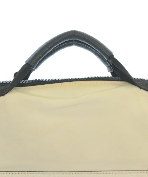 COLE HAAN เป้สะพายหลัง