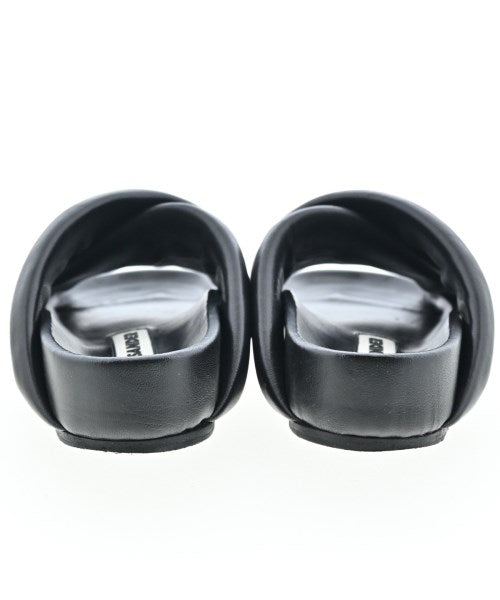 JIL SANDER รองเท้าแตะ