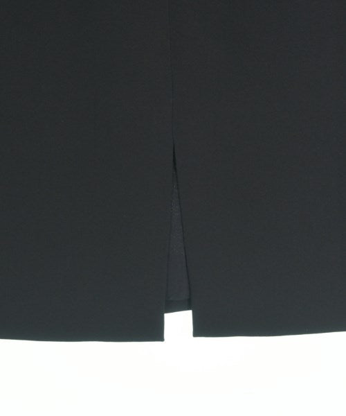 GIORGIO ARMANI กระโปรงยาวถึงเข่า