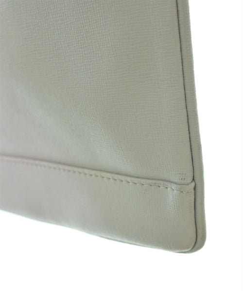 EMPORIO ARMANI คลัตช์