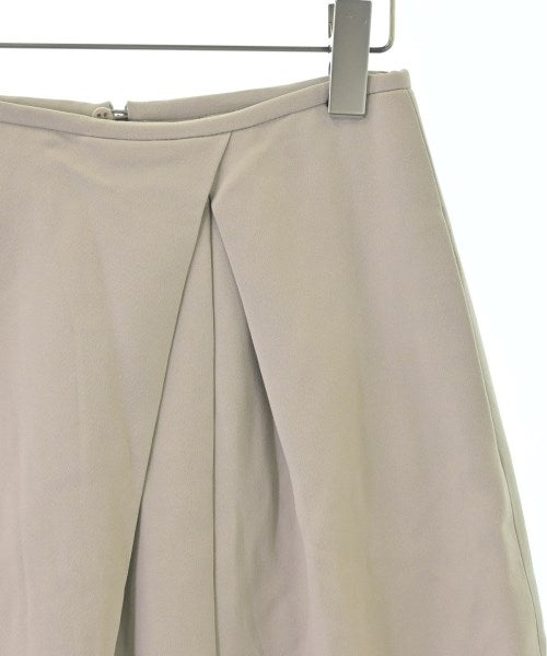 EMPORIO ARMANI กระโปรงยาวถึงเข่า