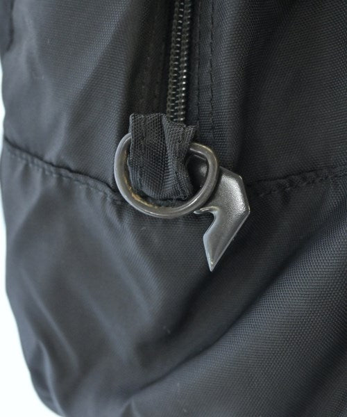 EMPORIO ARMANI กระเป๋าใส่อุปกรณ์ขนาดใหญ่