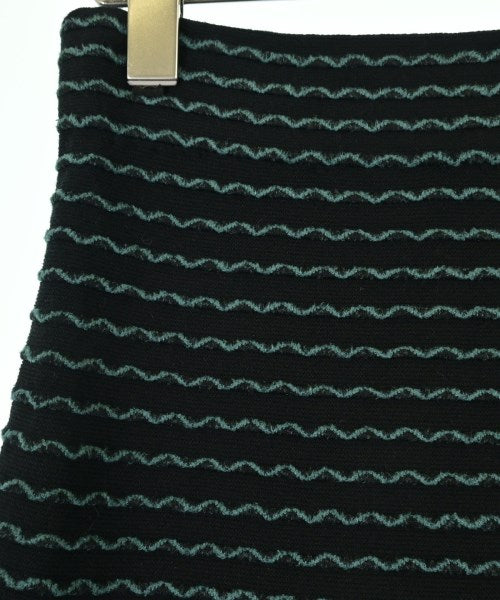 EMPORIO ARMANI กระโปรงยาวถึงเข่า