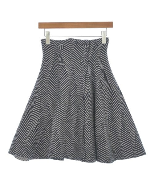 EMPORIO ARMANI กระโปรงยาวถึงเข่า