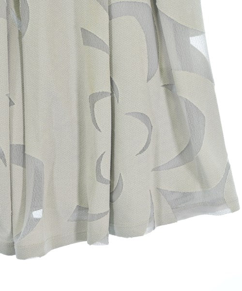 EMPORIO ARMANI กระโปรงยาวถึงเข่า