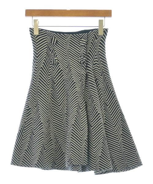 EMPORIO ARMANI กระโปรงยาวถึงเข่า