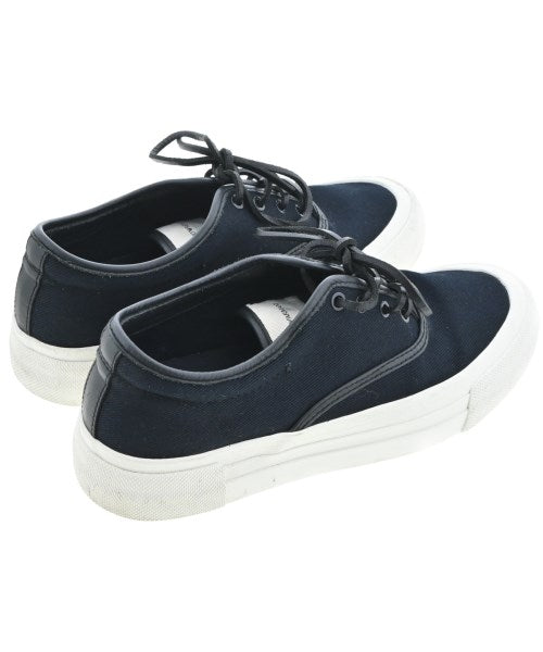 EMPORIO ARMANI รองเท้าผ้าใบ