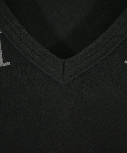 EMPORIO ARMANI เสื้อยืด/เสื้อท็อปส์