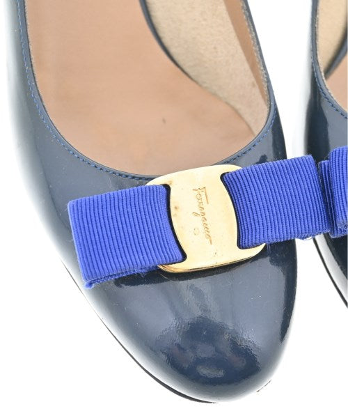 Salvatore Ferragamo รองเท้าส้นสูง