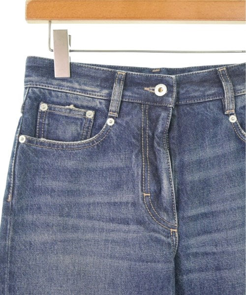 Salvatore Ferragamo ยีนส์