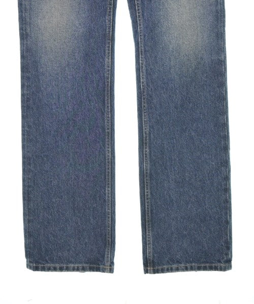 Salvatore Ferragamo ยีนส์