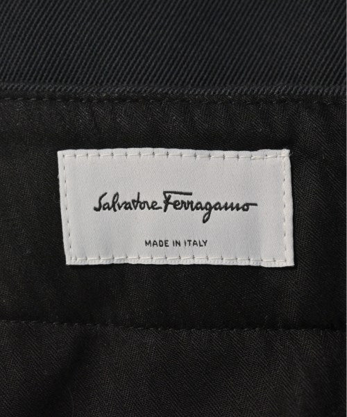 Salvatore Ferragamo กางเกงขาสั้น