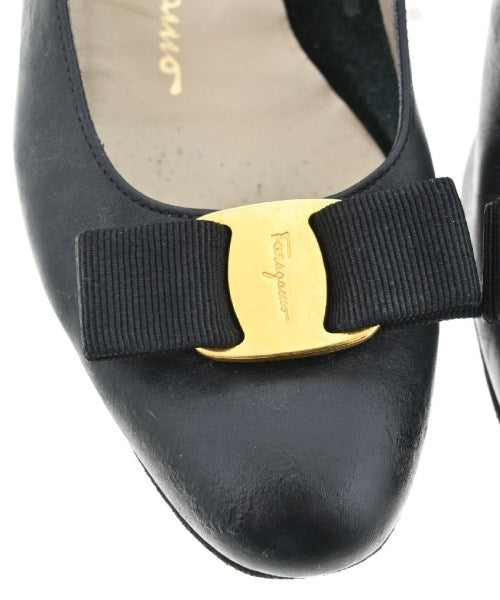 Salvatore Ferragamo รองเท้าส้นสูง