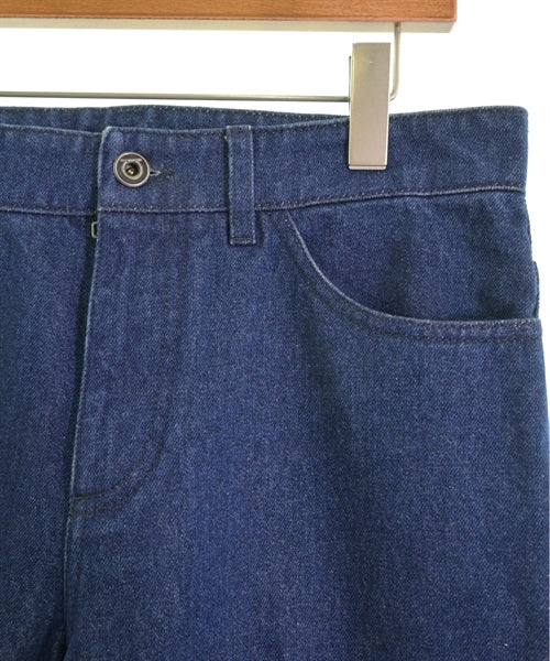 Salvatore Ferragamo ยีนส์